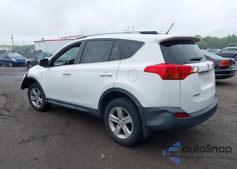 2014 Toyota Rav4 Xle z USA, uszkodzony, nr VIN JTMWFREV4EJ022585